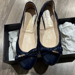 Got it from other Poshmark lister , it is great condition, with box